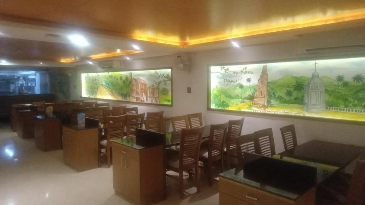 Ronaldos Old Goa Hotel Панаджи Екстериор снимка